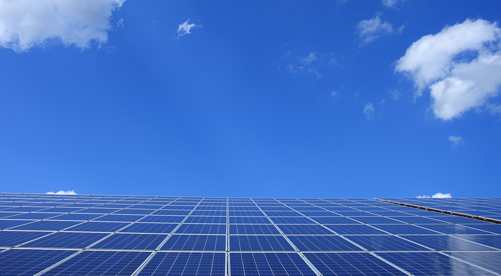 Autoconsumir energia solar suposa una necessitat per a fer front al canvi climàtic i la possibilitat de reduir l'impacte dels preus.