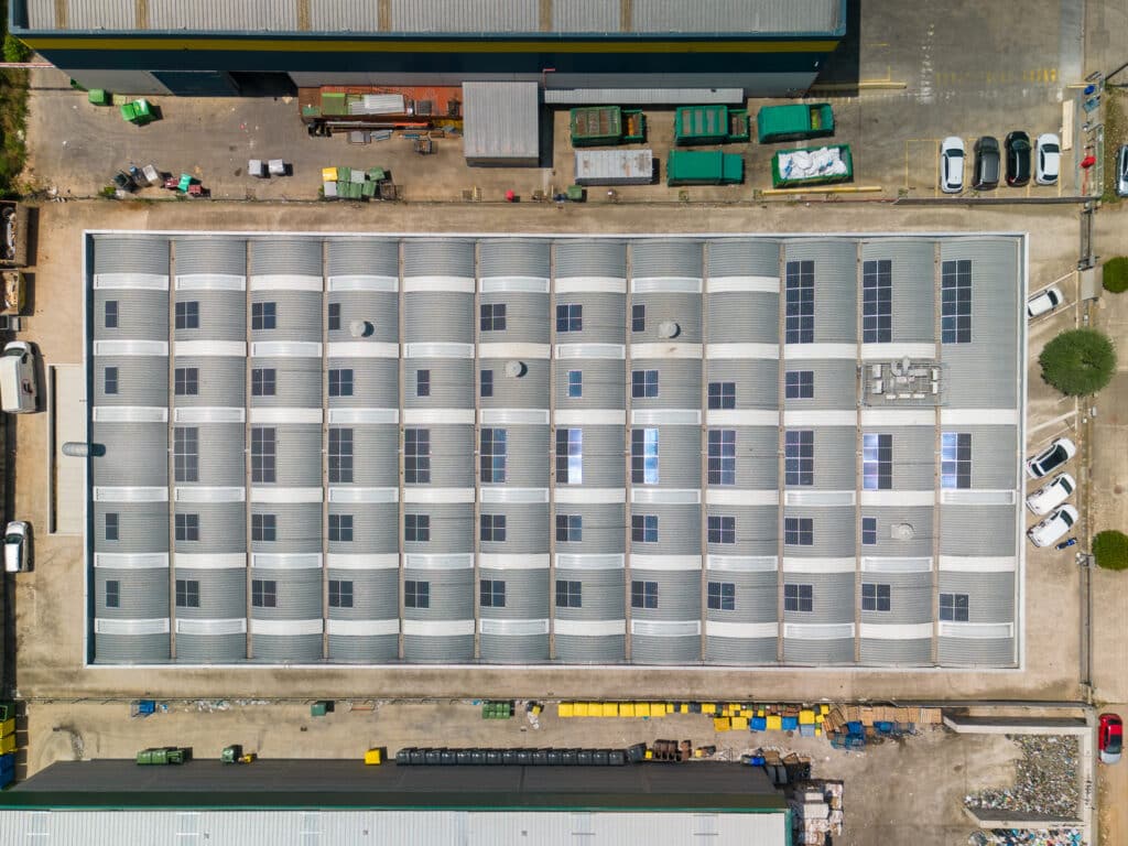 Instal·lació fotovoltaica d'una potència de 60 kWp i amb més de 132 panells fotovoltaics entregada a l'empresa Propipafisa a Celrà.