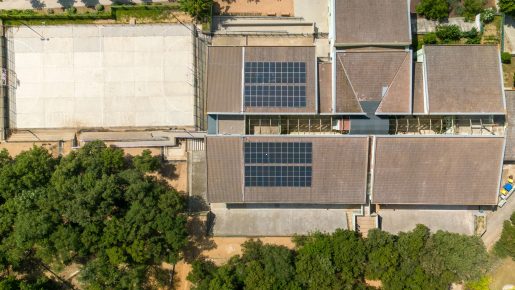 L'Ajuntament de Celrà demostra la seva inquietud impulsant una instal·lació fotovoltaica a l'Escola L'Aulet de Celrà.