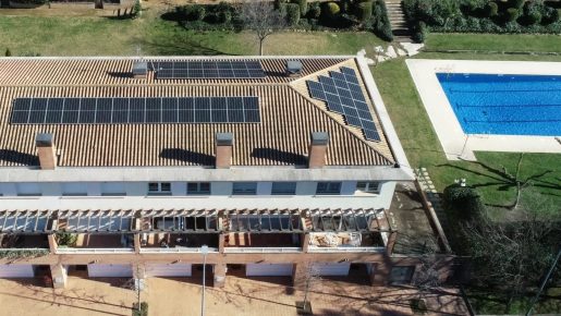 La Comunitat Energètica de Montjuic ha decidit fer el pas cap a la transició energètica de la mà de Fotovol.