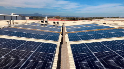L'empresa AD Parts de Riudellots de la Selva ha confiat en Fotovol per instal·lar un sistema fotovoltaic d'una potència de 115 kWp.