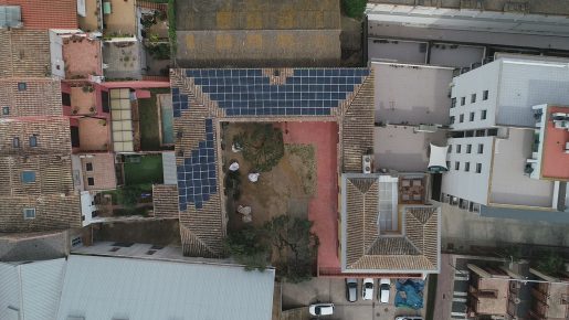 L'Institut Català del Suro de Palafrugell ha confiat en Fotovol incorporant un sistema fotovoltaic de 35 kWp.